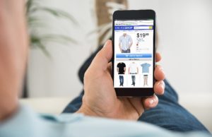Los hombres realizan ya el 52% de las compras online de ropa masculina