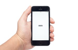 Asos gana velocidad de la mano de sus proveedores europeos