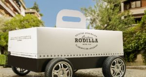 Rodilla inicia su servicio de entrega a domicilio de la mano de Deliveroo y Glovo