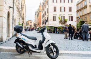 El tirón de la moto eléctrica, el nuevo transporte urbano de moda