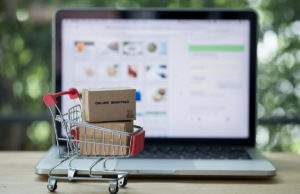 4 de cada 10 consumidores que visitan una tienda online lo hacen solo con el objetivo de comparar precios