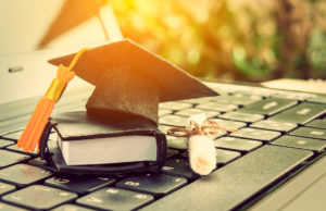 8-razones-estudiar-escuela-online-negocios-direccion