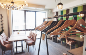 Zara, Gucci, Louis Vuitton convierten la moda en experiencia: La apuesta de las grandes marcas por los espacios gourmet