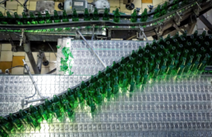 Así impulsa Heineken la hiperconexión inteligente: cómo la IA transforma la industria cervecera heineken-hiperconexion-ia-industria-cervecera