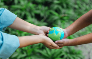 La tecnología como catalizador humanitario: conectando a millones de usuarios y empresas responsabilidad social